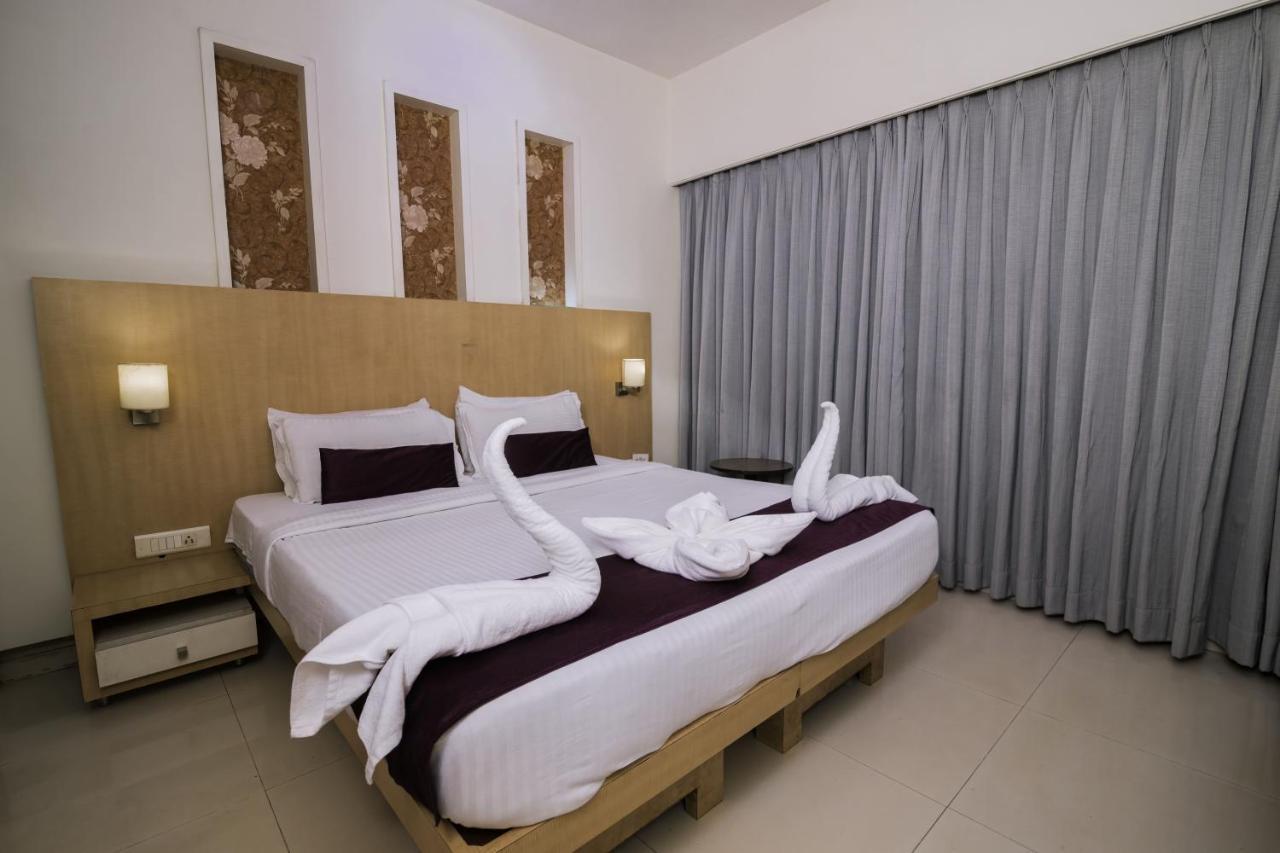 Hotel Monarch Guestline In Midc Rabale, Navi Mumbai Extérieur photo