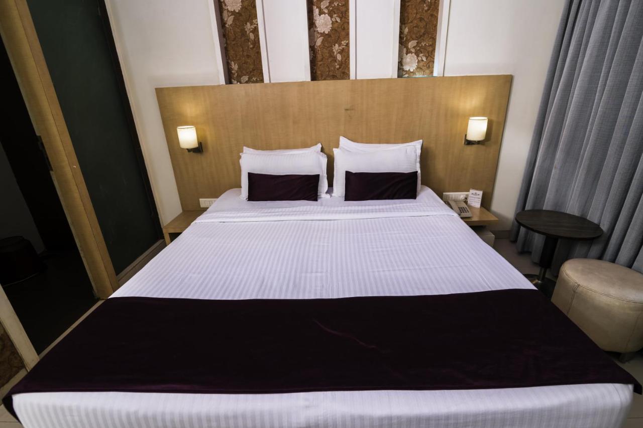 Hotel Monarch Guestline In Midc Rabale, Navi Mumbai Extérieur photo