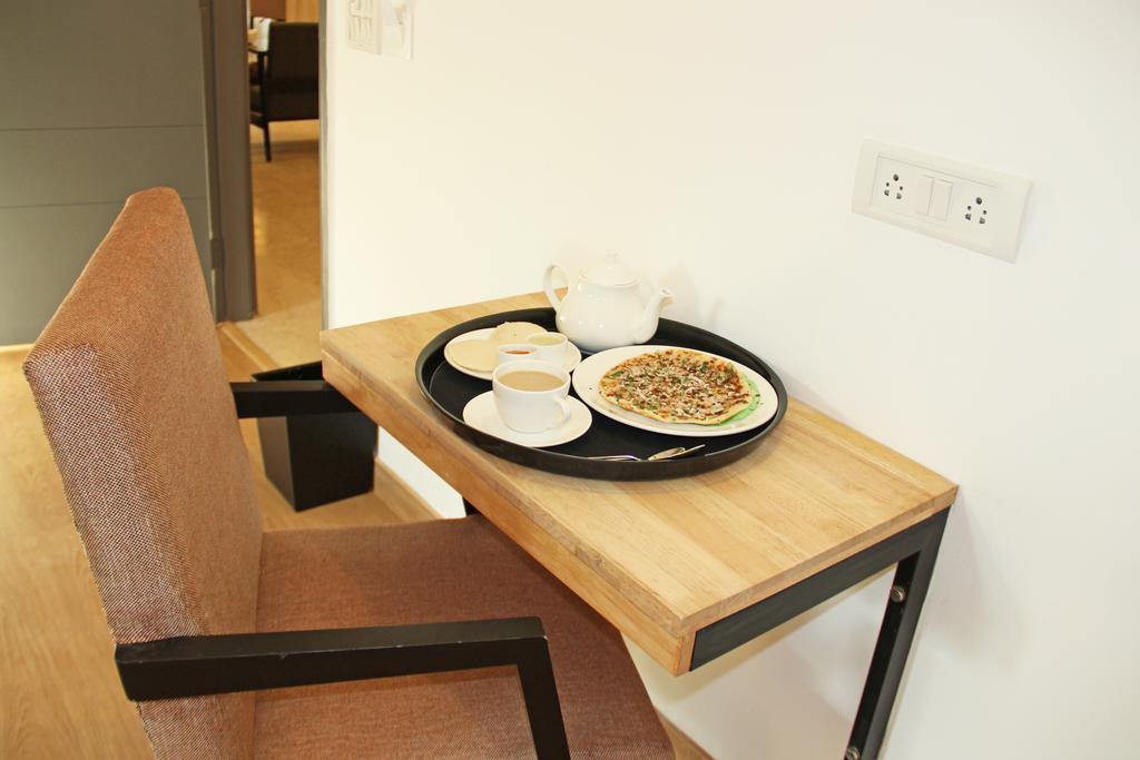 Hotel Monarch Guestline In Midc Rabale, Navi Mumbai Extérieur photo