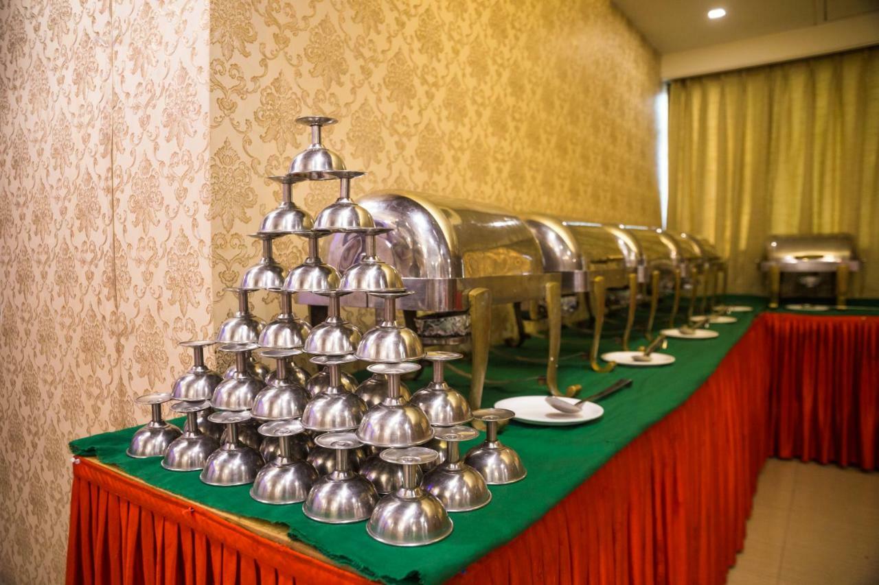 Hotel Monarch Guestline In Midc Rabale, Navi Mumbai Extérieur photo