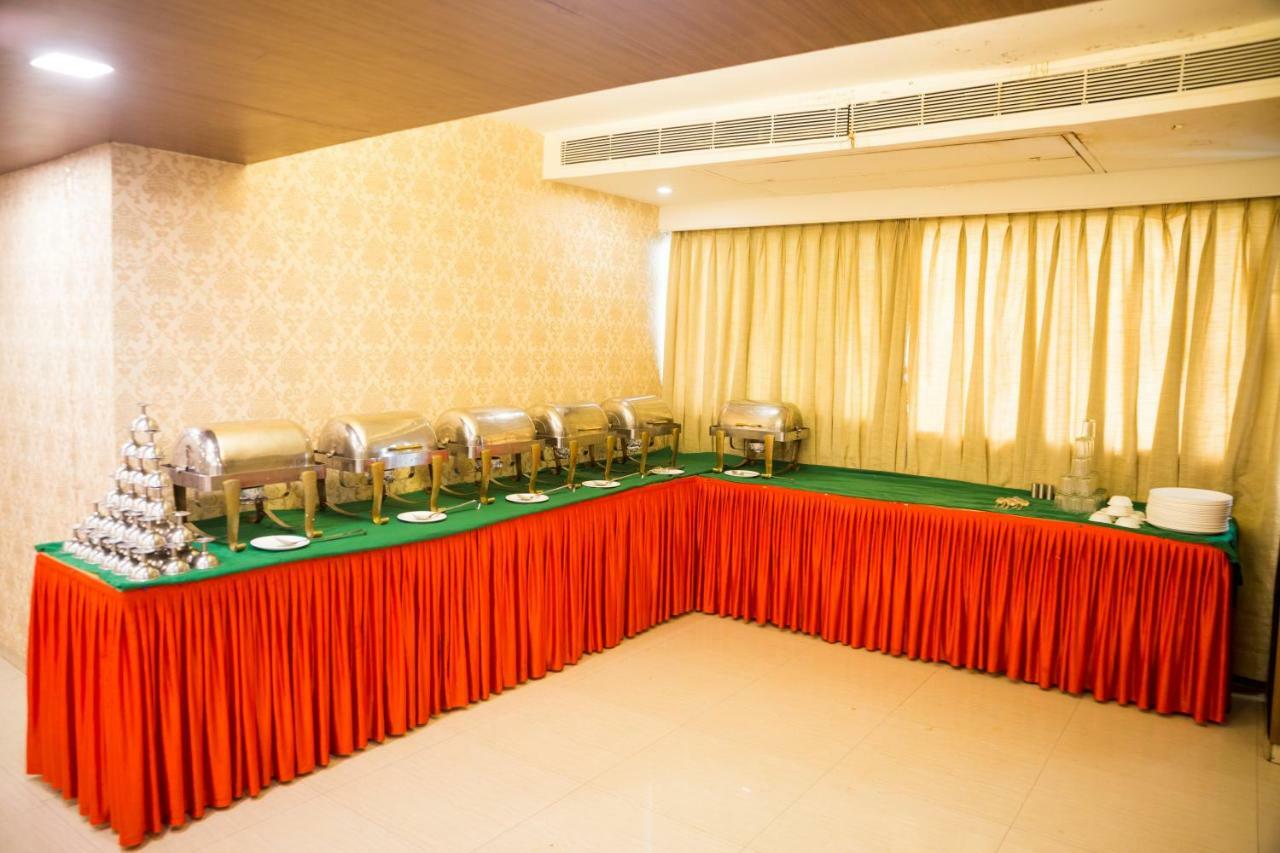 Hotel Monarch Guestline In Midc Rabale, Navi Mumbai Extérieur photo