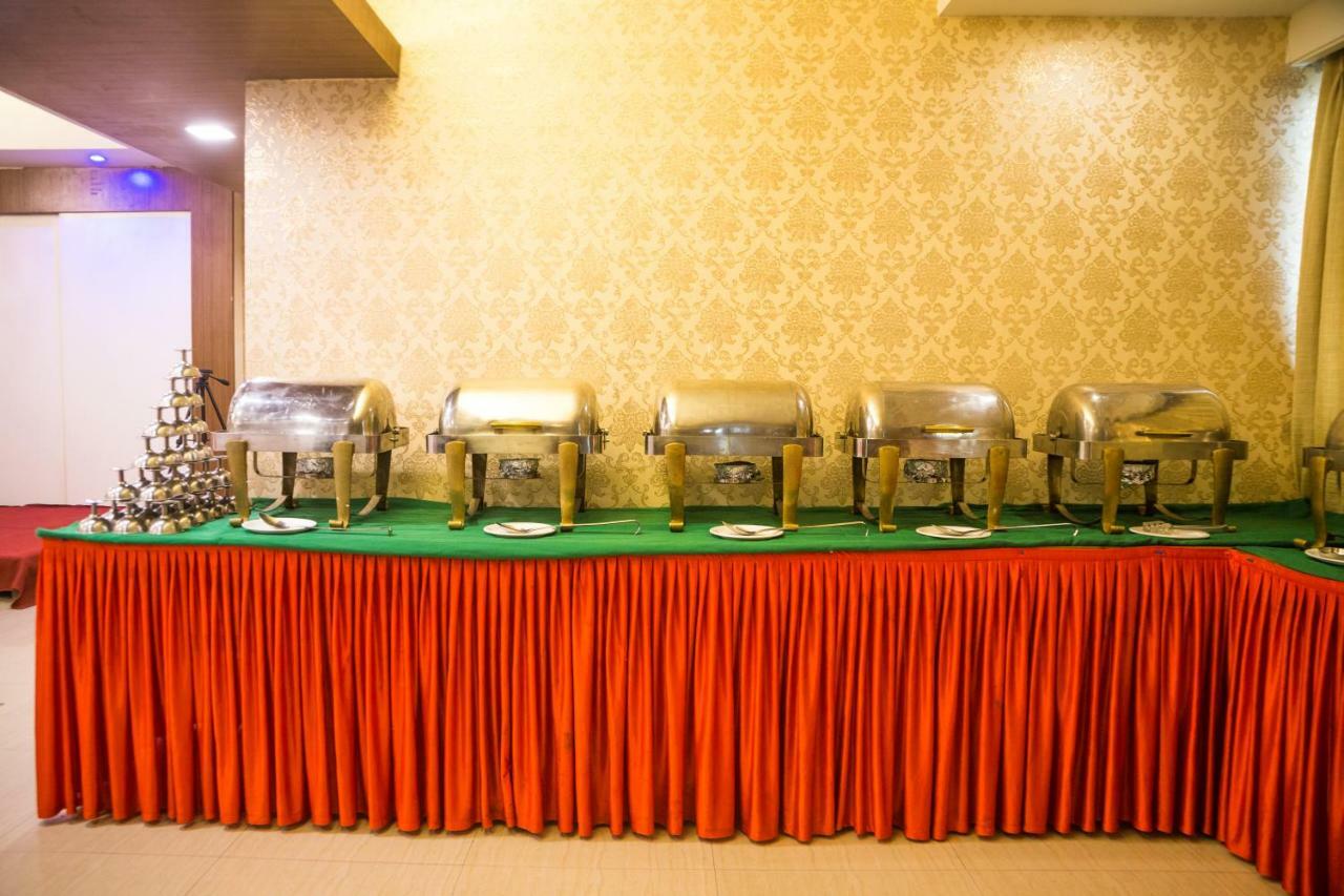 Hotel Monarch Guestline In Midc Rabale, Navi Mumbai Extérieur photo